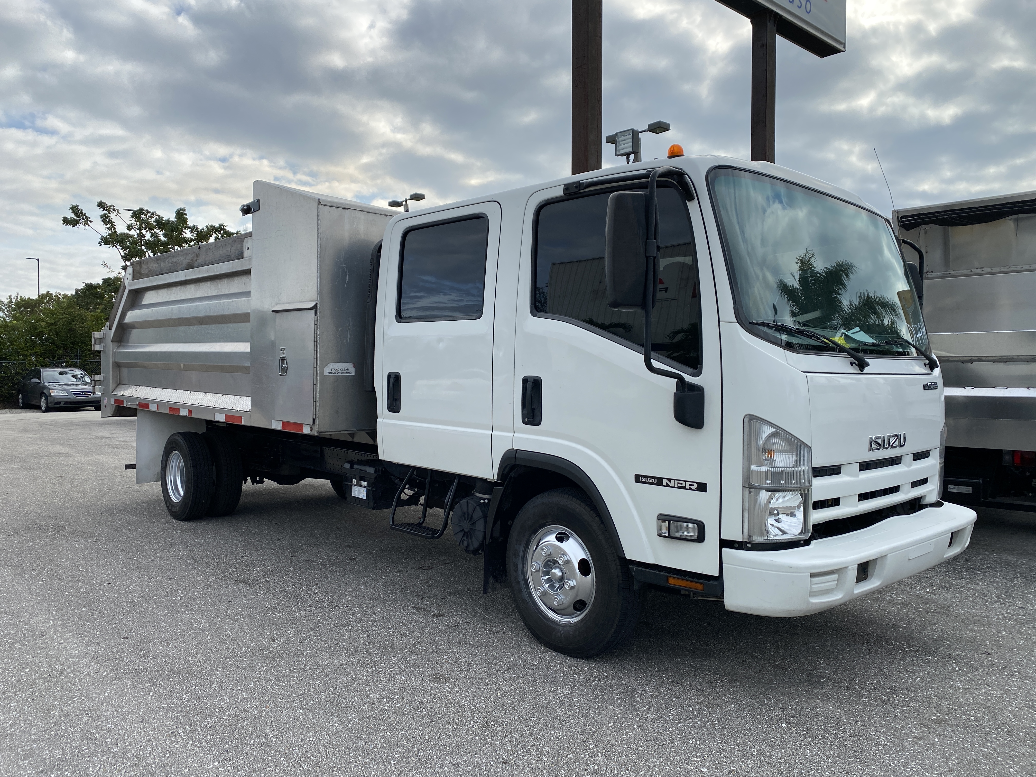 Used Dovetail Landscape Truck For Sale