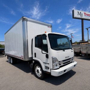 Isuzu NRR Gas Single Cab 20ft Box With Liftgate