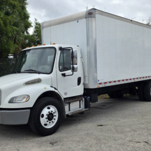 2016 Freightliner 26FT BOX M2 106