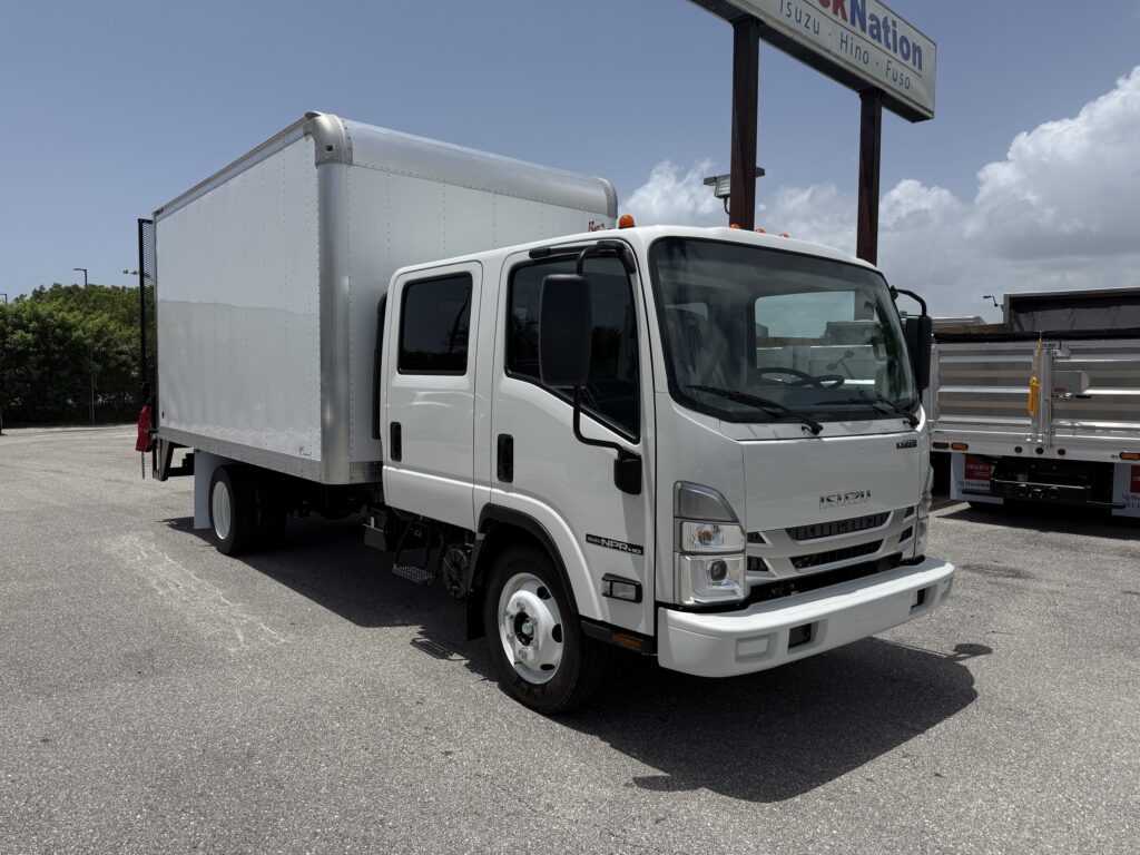isuzu npr-hd gas crew cab box dovetail
